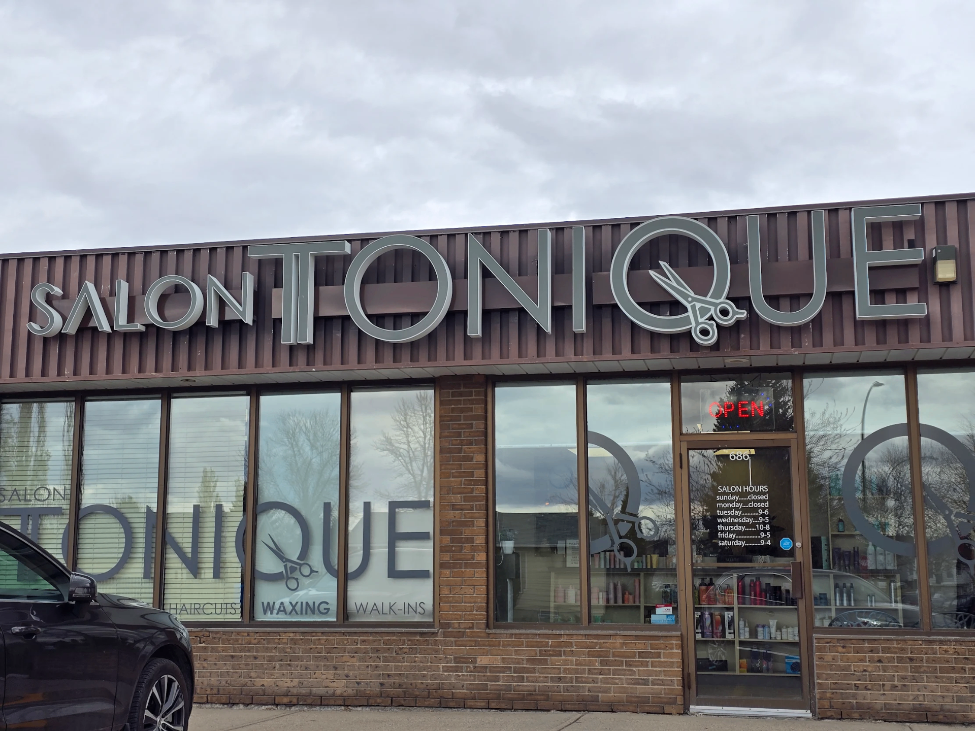 Salon Tonique storefront on Columbia Boulevard West