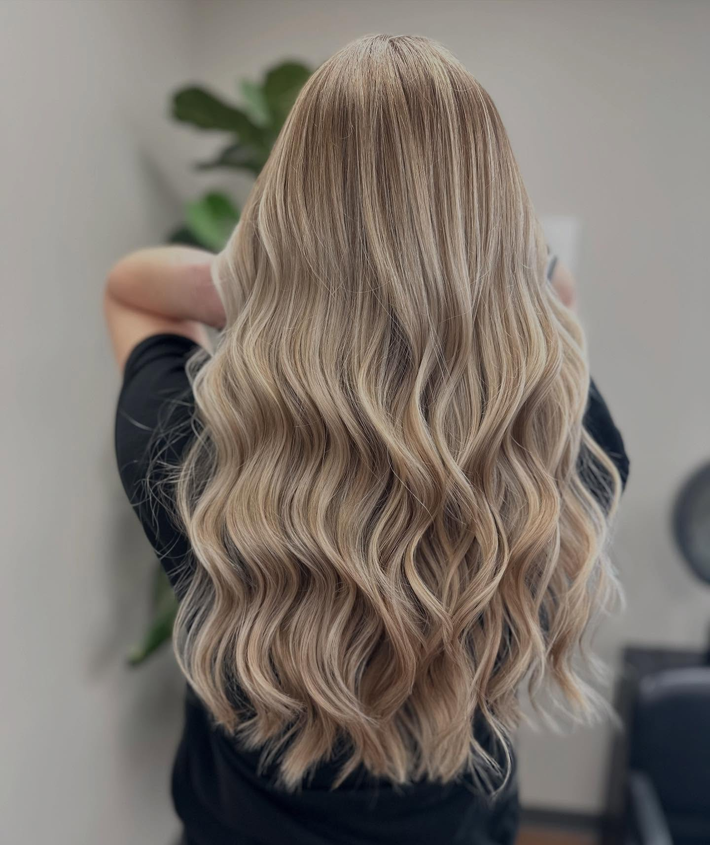 Long blonde waves with dimensional colour